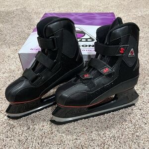 Youth Jackson Softec Tri-Grip ice skates - size 2